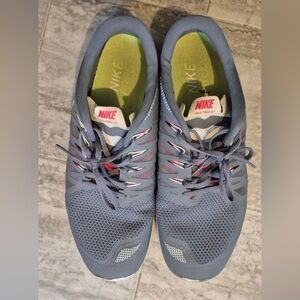 Nike Men's Blue and Red Athletic Shoes